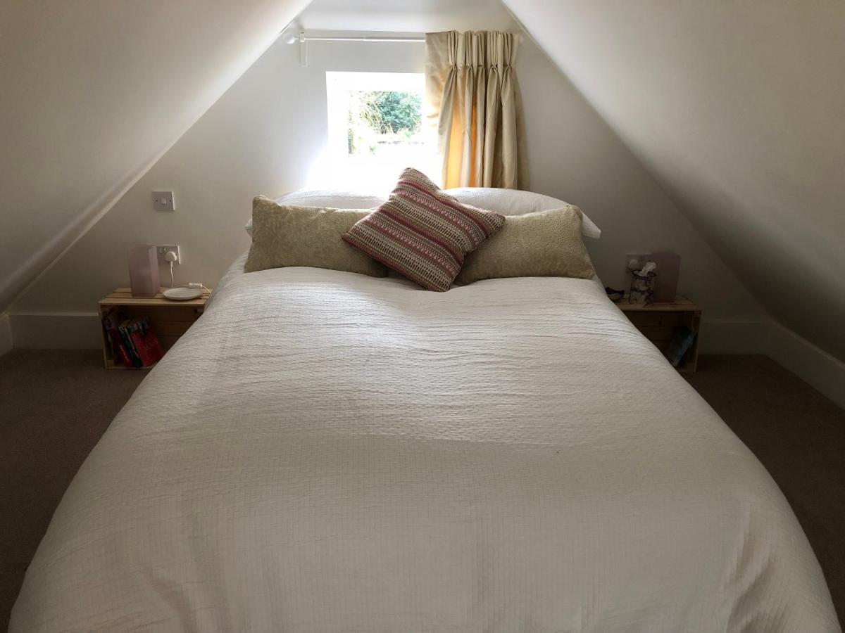 The Little Barn - Self Catering Holiday Accommodation Hindhead Buitenkant foto